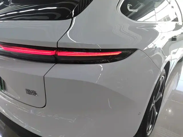 Nio ET5 Touring — Фото автомобиля 7