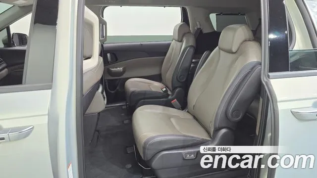 Kia Carnival 4th Gen — Фото автомобиля 25