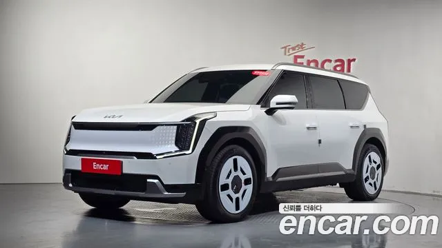 Kia EV9 Long Range 4WD — Фото автомобиля 2