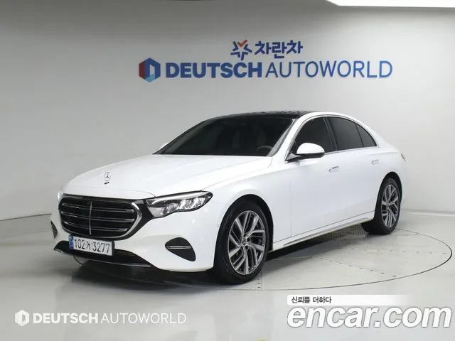 Mercedes-Benz E-Class — Фото автомобиля 2