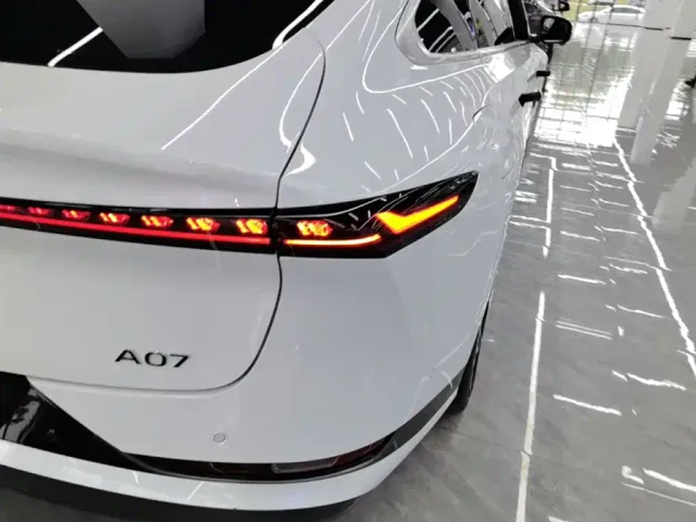 Changan Qiyuan A07 — Фото автомобиля 7