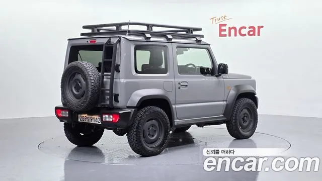 Suzuki Jimny — Фото автомобиля 2