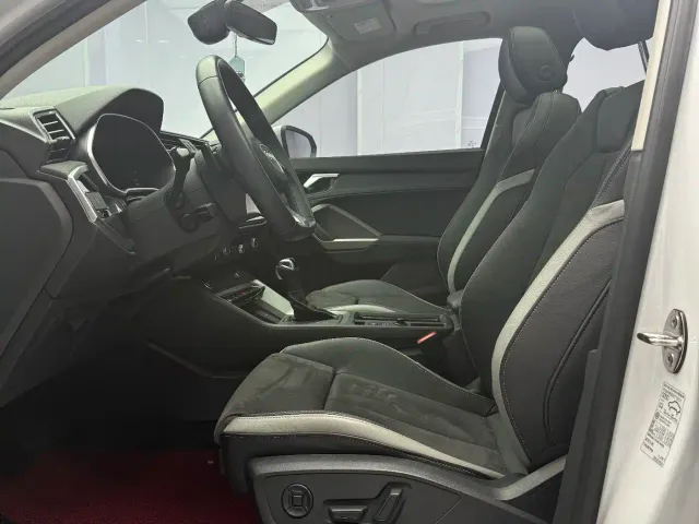 Audi Q3 — Фото автомобиля 9