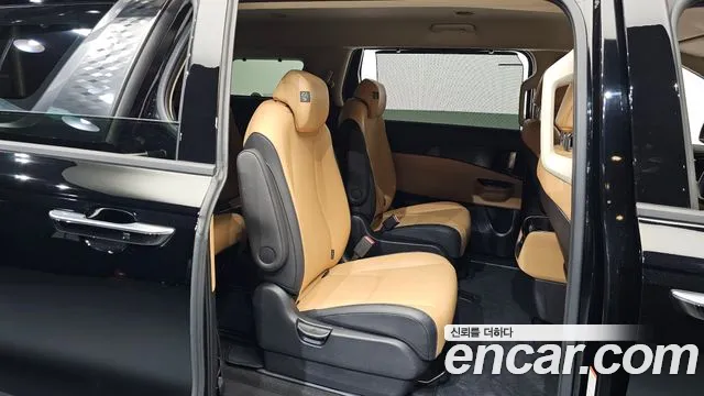 Kia Carnival 4th Gen — Фото автомобиля 11