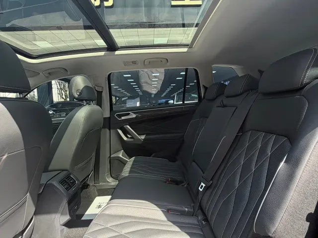Volkswagen Tiguan L — Фото автомобиля 6