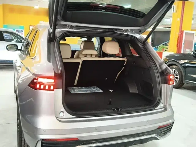 Geely Xingyue L — Фото автомобиля 18