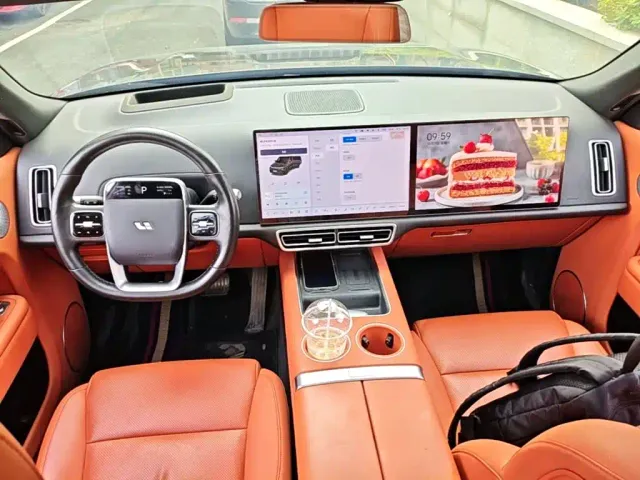 Li Auto L8 — Фото автомобиля 9