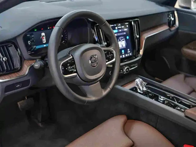 Volvo S60 — Фото автомобиля 6