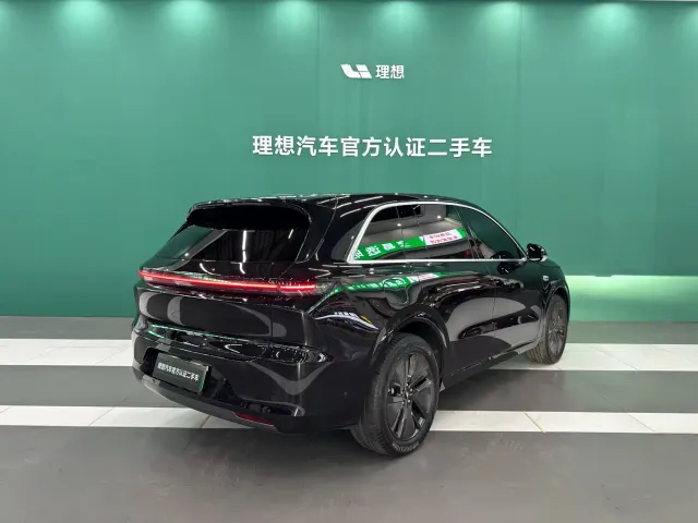 Li Auto L6 — Фото автомобиля 2