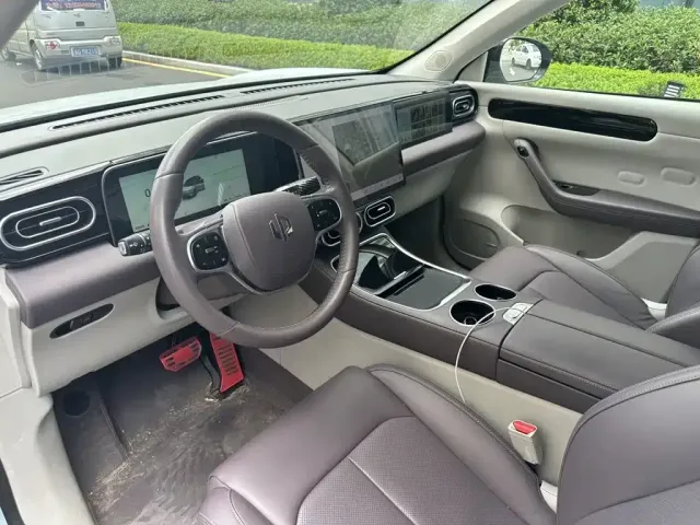 Leapmotor Leapmotor C11 2024 Extended Range 300 Premium Edition — Фото автомобиля 7