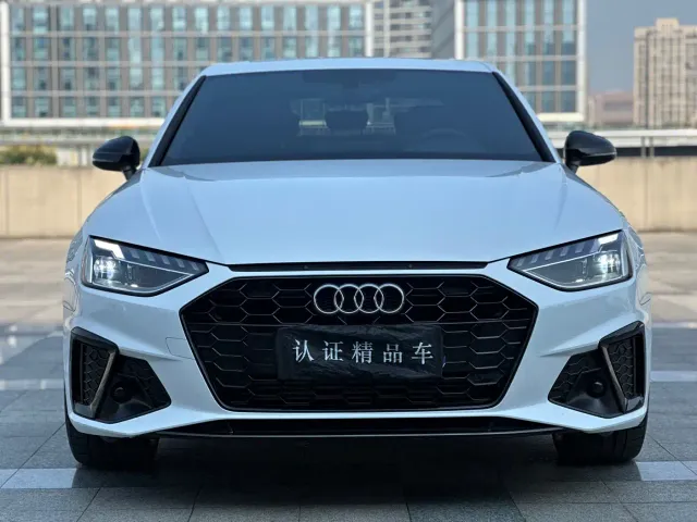 Audi A4L — Фото автомобиля 2