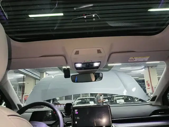 Volkswagen ID.6 X 2023 Upgraded Ultimate Intelligent Long Range Edition — Фото автомобиля 17