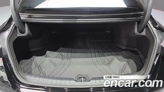 Kia K8 (New) Hybrid — Фото автомобиля 23