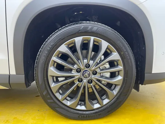 BYD Song Ultra — Фото автомобиля 9