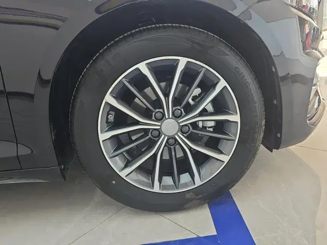 Geely Xingrui — Фото автомобиля 6