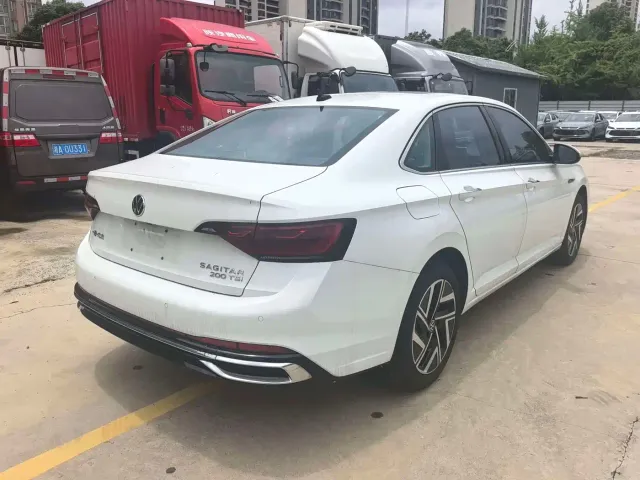 Volkswagen Sagitar — Фото автомобиля 9