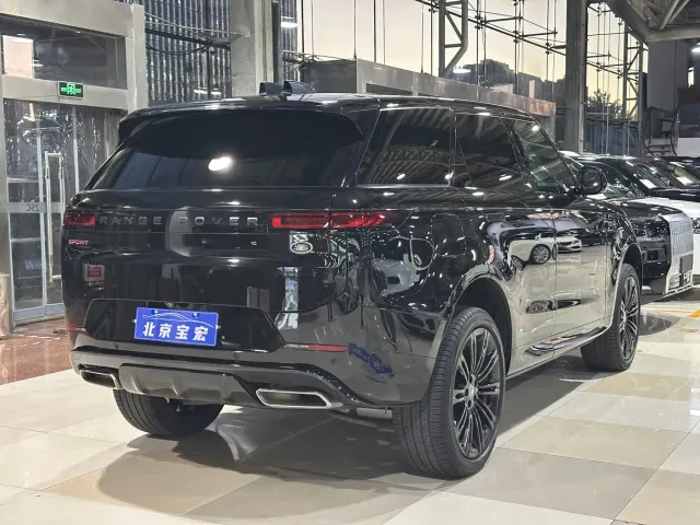 Land Rover Range Rover Sport — Фото автомобиля 18