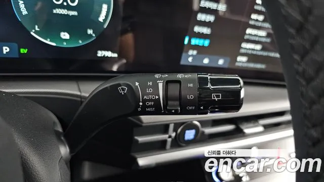 Hyundai Santa Fe — Фото автомобиля 30