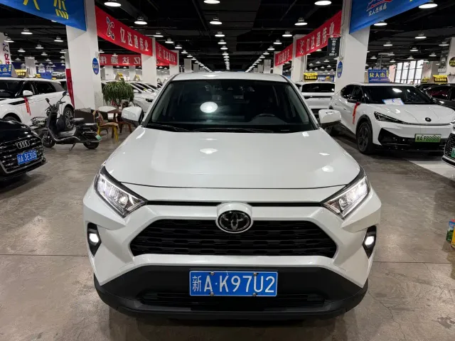 Фотография автомобиля — Toyota RAV4