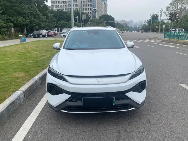 BYD Song Pro — Фото автомобиля 2