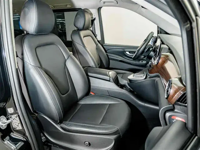 Mercedes-Benz V-Class — Фото автомобиля 21