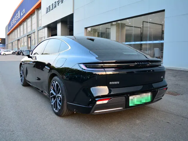 Geely Galaxy E8 — Фото автомобиля 5