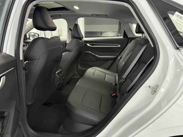 Geely Emgrand — Фото автомобиля 4