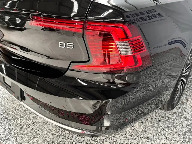 Volvo S90 — Фото автомобиля 18