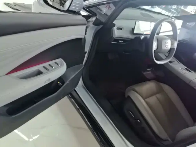 Nissan N7 — Фото автомобиля 15