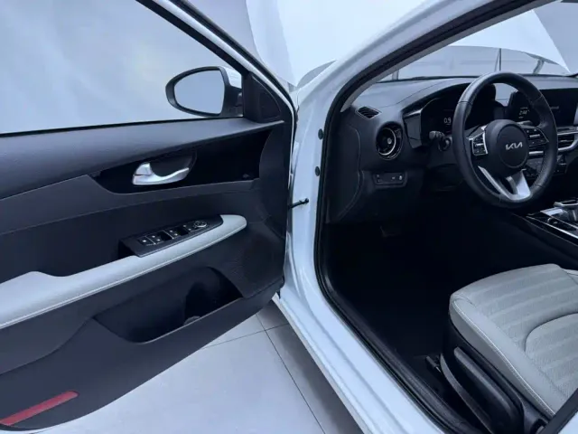Kia K3 — Фото автомобиля 8