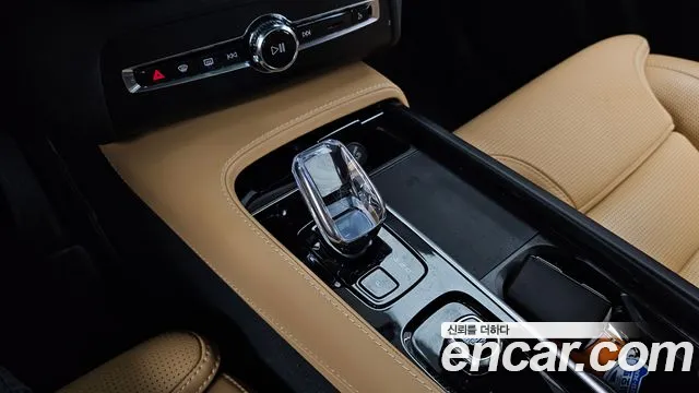 Volvo XC90 Generation 2 — Фото автомобиля 9