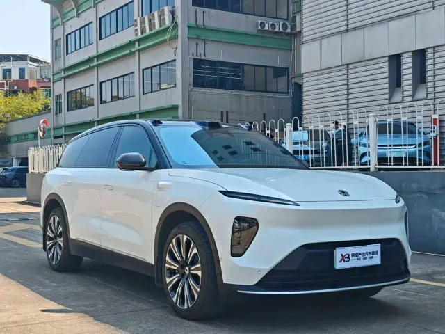 Nio ES8 — Фото автомобиля 5
