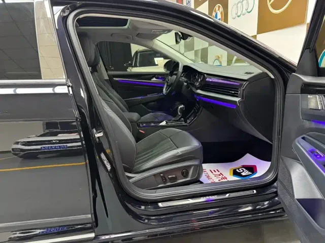 Volkswagen Passat — Фото автомобиля 10