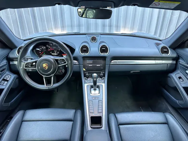 Porsche 718 — Фото автомобиля 9