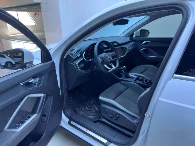 Audi Q3 — Фото автомобиля 9
