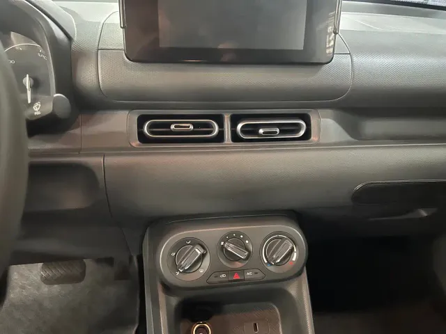 Wuling Hongguang — Фото автомобиля 12