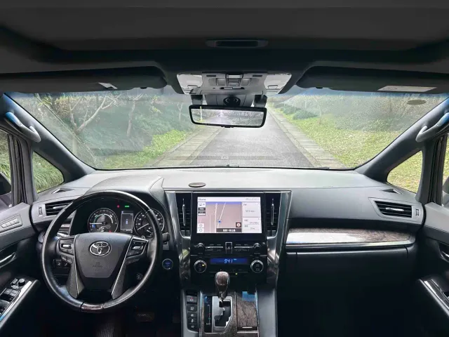 Toyota Vellfire — Фото автомобиля 14