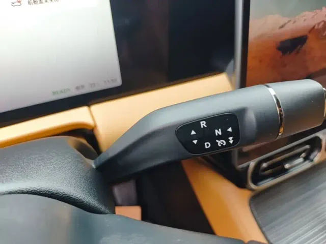 Leapmotor C11 — Фото автомобиля 13