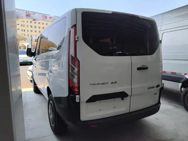 Ford Transit — Фото автомобиля 4
