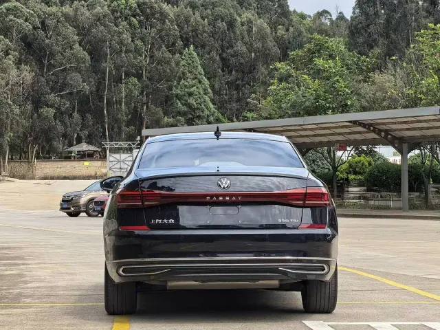 Volkswagen Passat — Фото автомобиля 8
