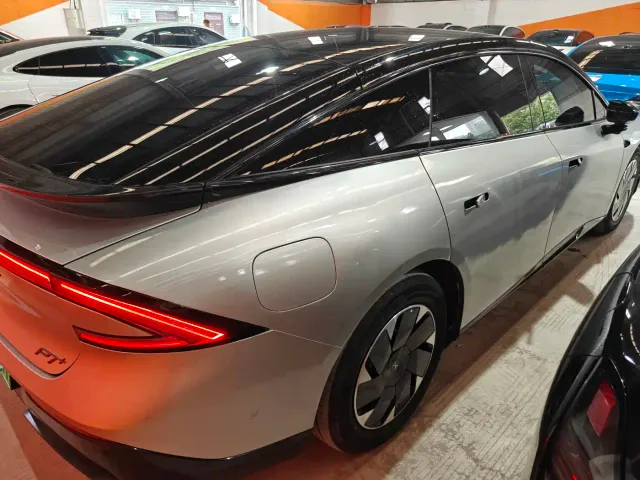 Xpeng P7+ — Фото автомобиля 8