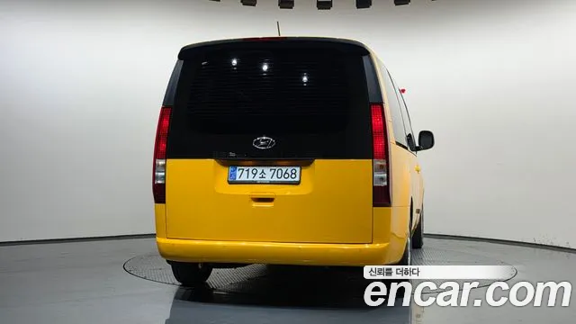 Hyundai Staria — Фото автомобиля 4