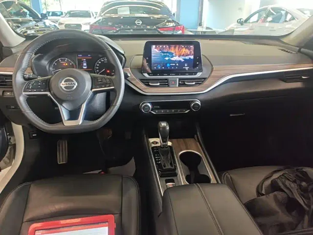 Nissan Teana — Фото автомобиля 9
