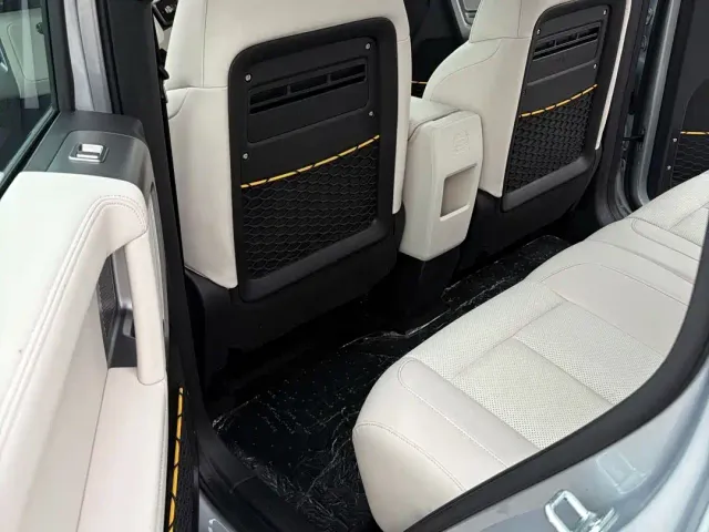 iCAR V23 — Фото автомобиля 17