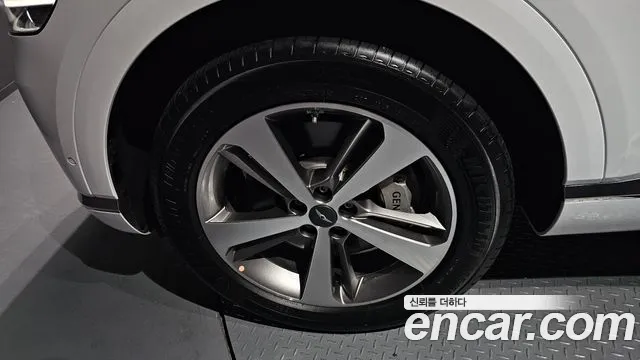Genesis GV80 2.5T Бензин AWD — Фото автомобиля 5