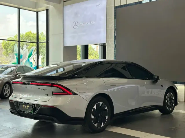 Xpeng P7+ — Фото автомобиля 4