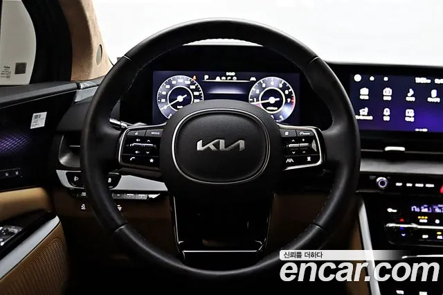 Kia Carnival Generation 4 — Фото автомобиля 16