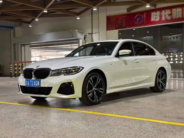 BMW 3 Series — Фото автомобиля 2