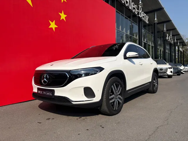 Фотография автомобиля — Mercedes-Benz EQA