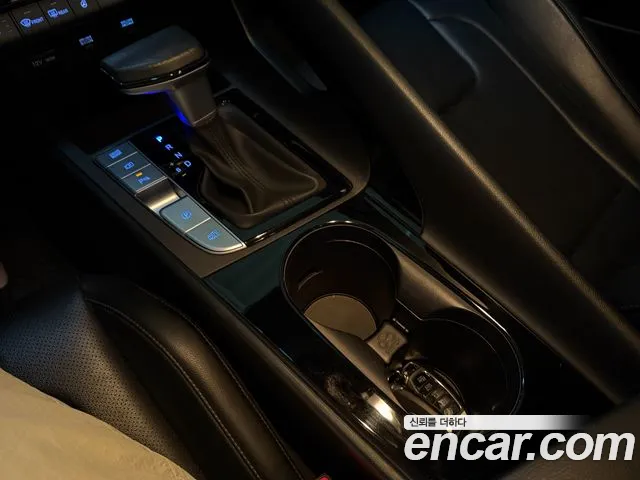 Hyundai Avante CN7 — Фото автомобиля 10